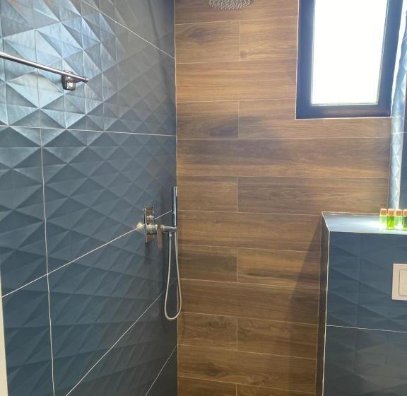 Habitació Triple Estàndard amb Balcó, Augusto Rooms