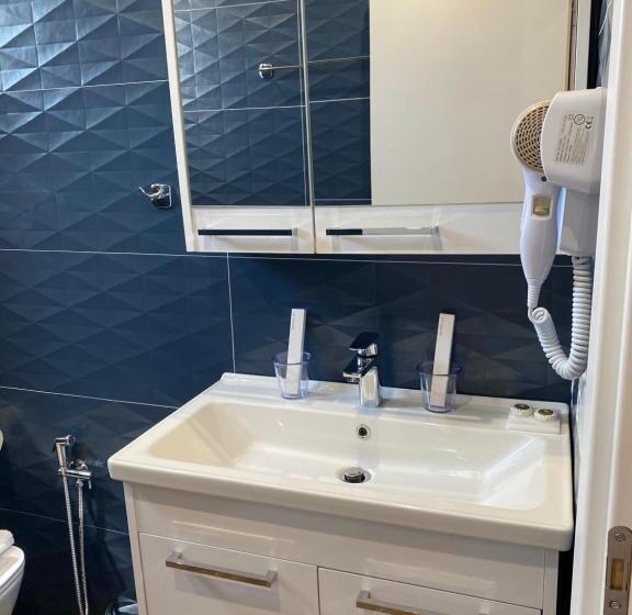 Habitació Triple Estàndard amb Balcó, Augusto Rooms