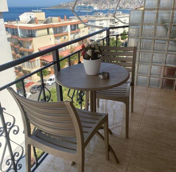 Habitació Triple Deluxe Vista Mar, Augusto Rooms