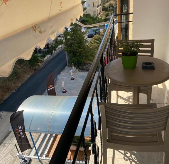 Habitació Triple Estàndard, Augusto Rooms