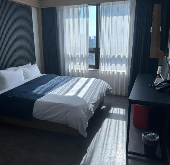 Номер Deluxe, Adele In Gyeongju