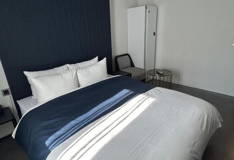 豪华房间, Adele In Gyeongju