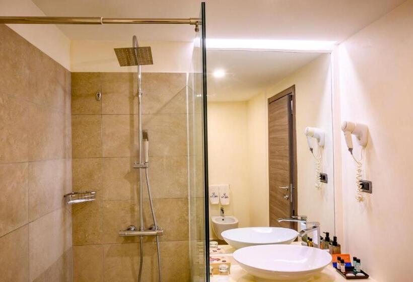 اتاق استاندارد با چشم‌انداز باغ, Andilana Beach Resort