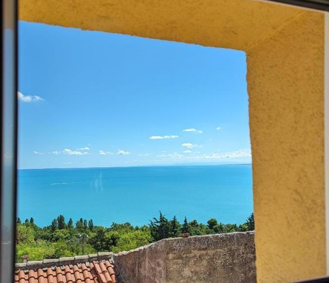 غرفة ديلوكس مطلّة علي البحر, B&b Vico Boito