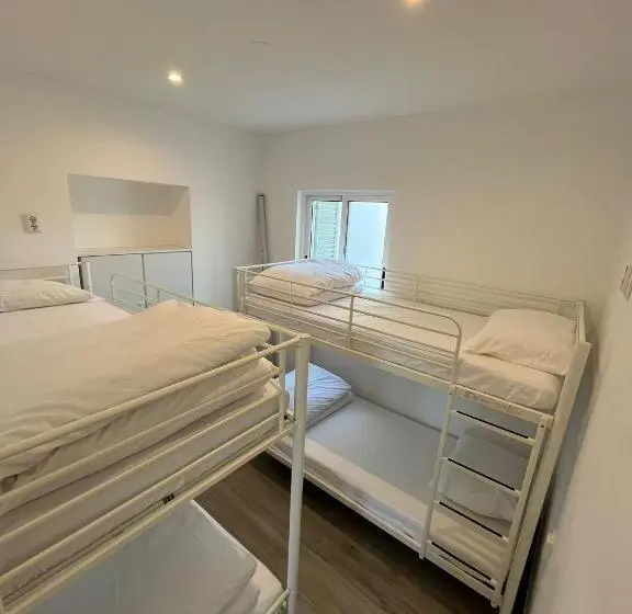 ルームシェアのワンベッド, Blife Faro Beach Hostel & Rooms