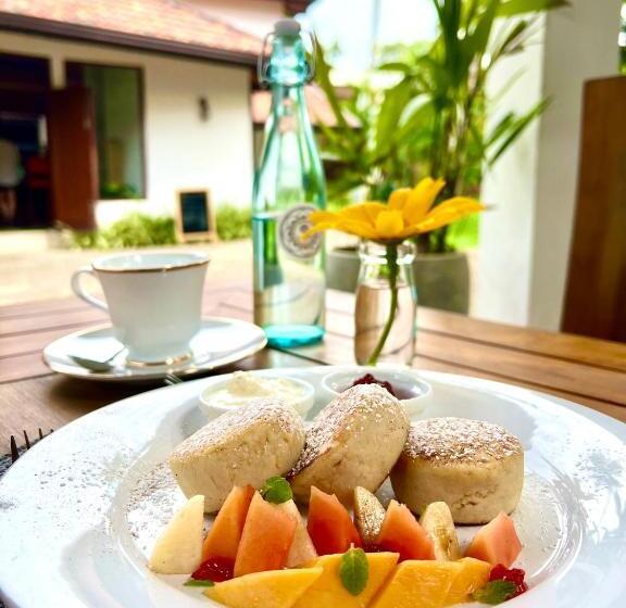 标准间带阳台, Palm Garden Ayurveda Resort