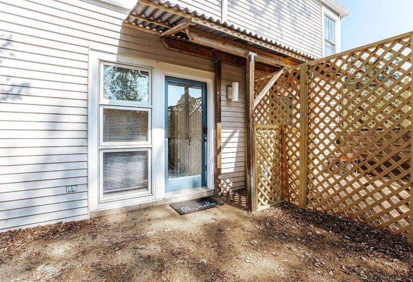 キングサイズベッドのスイートルーム, Camp Tidbit