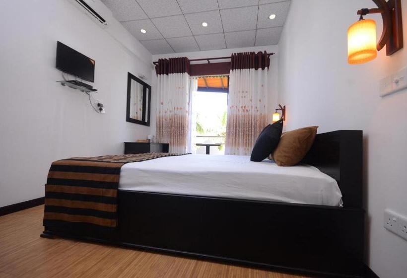 חדר סטנדרט עם מרפסת, L&d Lodge