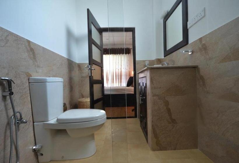 חדר סטנדרט עם מרפסת, L&d Lodge