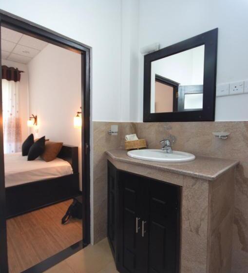 חדר סטנדרט עם מרפסת, L&d Lodge