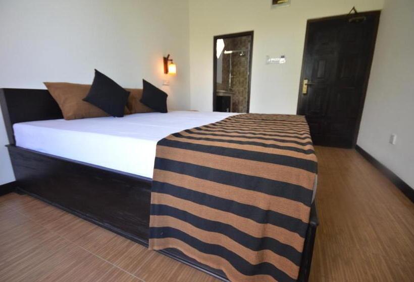 חדר סטנדרט עם מרפסת, L&d Lodge