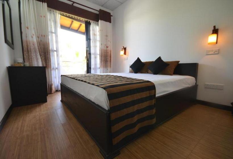 חדר סטנדרט עם מרפסת, L&d Lodge