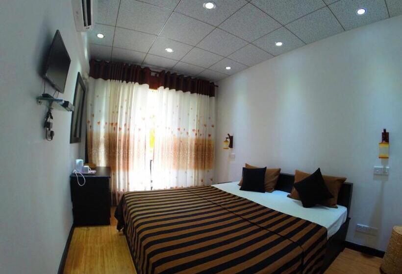 Номер Стандарт с Балконом, L&d Lodge