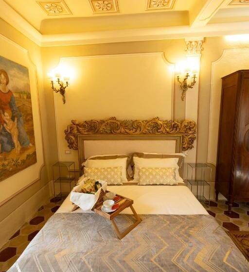 اتاق اجرایی, Palazzo Lari Luxury Accommodation
