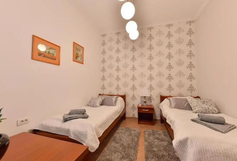 اتاق استاندارد برای معلولان, Prenoćište Dvorište