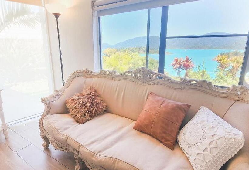 Номер Стандарт Вид на Море, The Haven View Airlie Beach