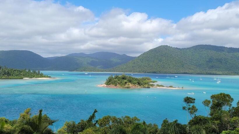 Номер Стандарт Вид на Море, The Haven View   Airlie Beach