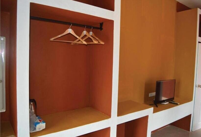 Deluxe Room with Balcony, World Cat Beach & Resort เวิลด์แคท บีช แอนด์ รีสอร์ท