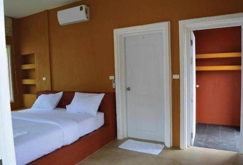 Superior Bungalow, World Cat Beach & Resort เวิลด์แคท บีช แอนด์ รีสอร์ท