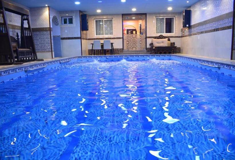 בקתת חדר, منتجع شاطئ العرب الرايس