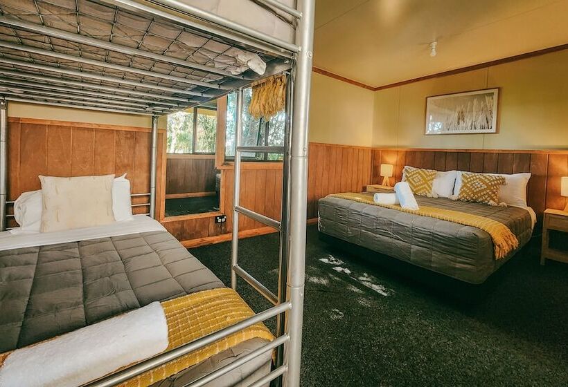 کابین, Lake Mahinapua