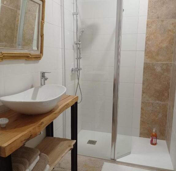 غرفة قياسية, Les Coulisses Du Château