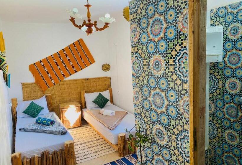 Номер Стандарт, Tizaou Guest House