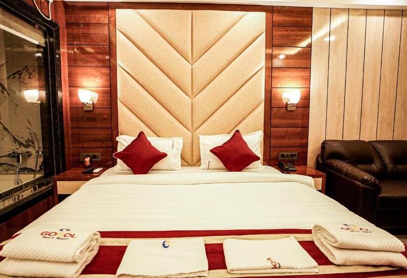 Номер Deluxe Кровать Кинг, Gogol Beach Resort !! Luxury Room With Mesmerizing Sunset Views & Free Parking !!