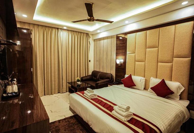 חדר דלוקס נוף לים, Gogol Beach Resort !! Luxury Room With Mesmerizing Sunset Views & Free Parking !!