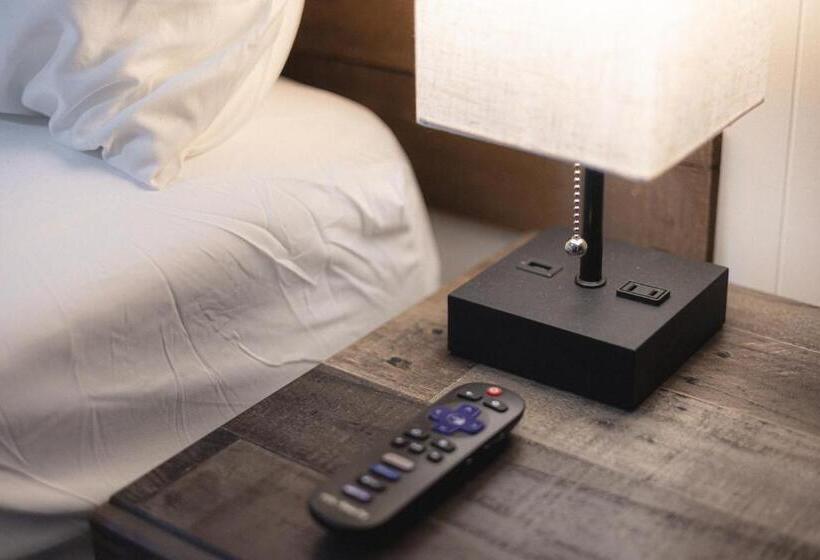 标准间, Copperhead Lodge