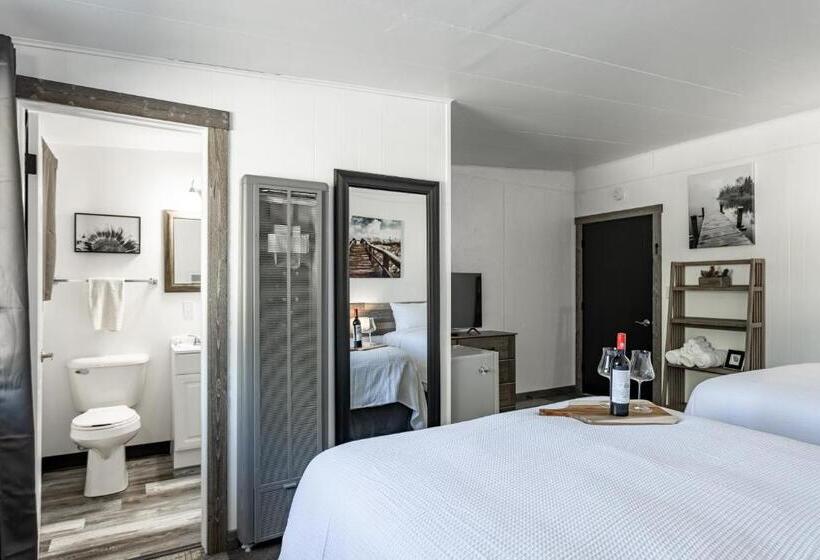 标准间, Copperhead Lodge