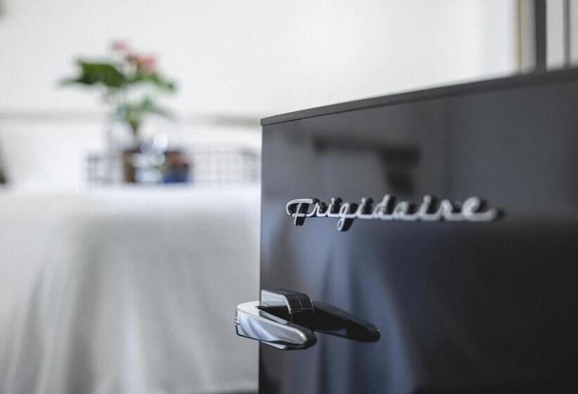 豪华工作室, Copperhead Lodge