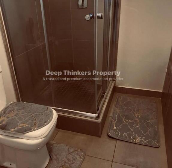 شقة غرفتين, Deep Thinkers Property