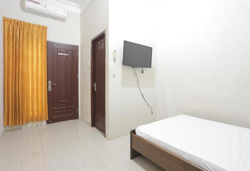 Номер Стандарт, Oyo 93119 Guest House Leo Patra