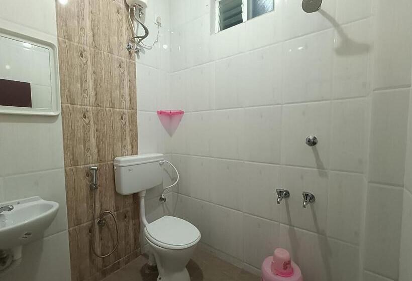 家庭工作室, Royal Beach Service Apartment
