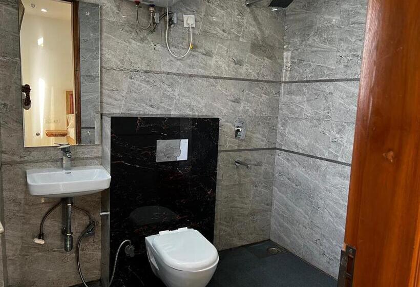 اتاق لوکس, Unitech Cyber Park Gurgaon