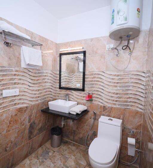 اتاق لوکس, Unitech Cyber Park Gurgaon