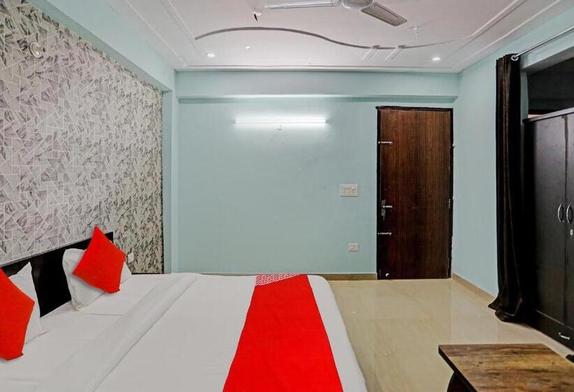 Трехместный Номер Классика, Oyo Flagship Hotel Umen