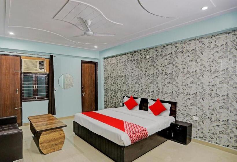 Трехместный Номер Классика, Oyo Flagship Hotel Umen