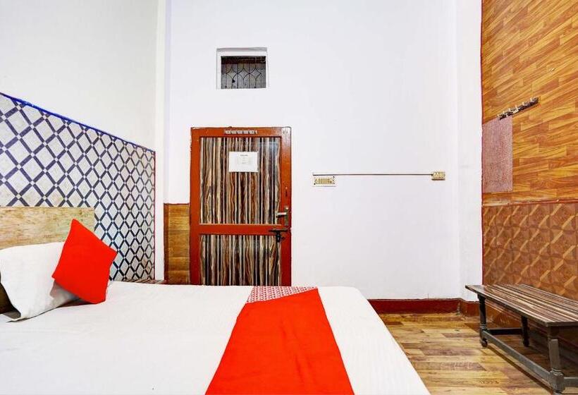 Трехместный Номер Классика, Oyo Hotel Sangam