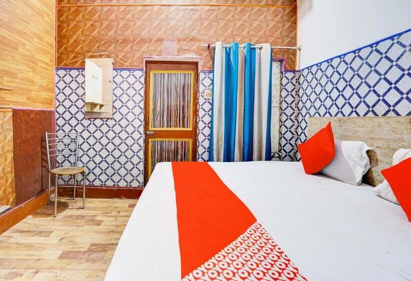 Трехместный Номер Классика, Oyo Hotel Sangam