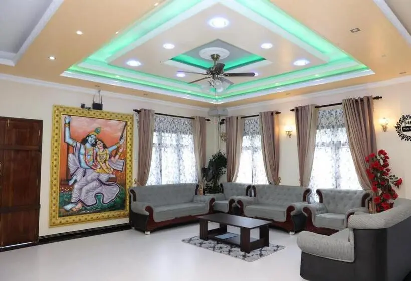 デラックスルーム, Hajiz Palace