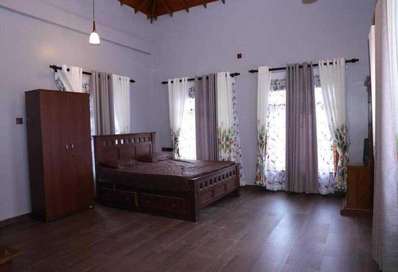 اتاق لوکس با بالکن, Hajiz Palace