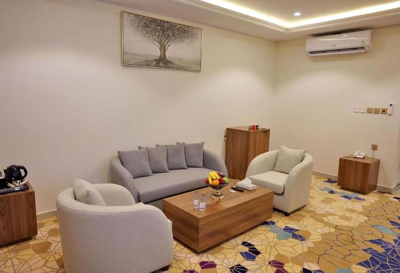 带大床的套房, فندق الزوين   Alzuwain