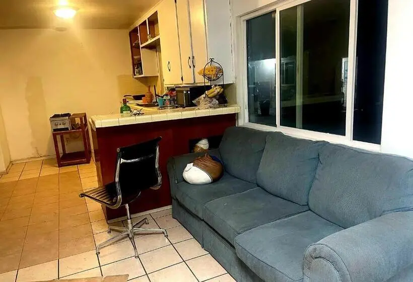 バス共有のスタンダードルーム, Humble Abode At El Monte