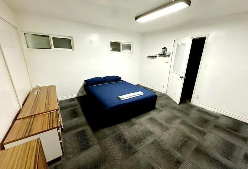 バス共有のスタンダードルーム, Humble Abode At El Monte
