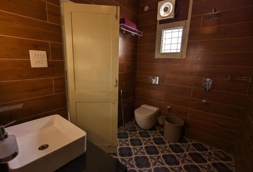 Deluxe-huone, 15 Verandah