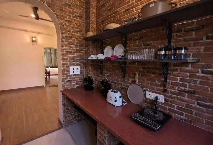 Perhesviitti, 15 Verandah