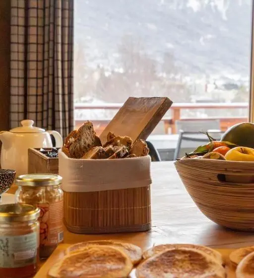 Standard Kolmen Hengen Huone, Chambre D Hôte Au Chalet Datcha