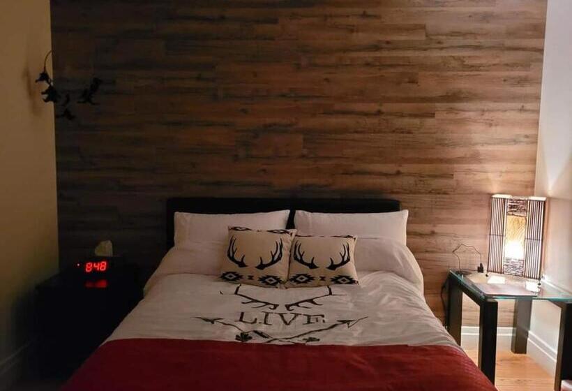 חדר דלוקס, Kutukuniutshuap